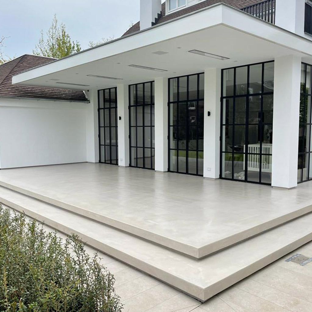 Microcement floor finish in a residential living space