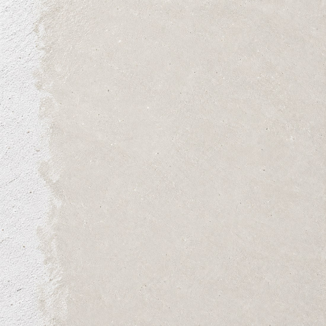 Troweling the microcement finish coat: Reinforced System step 4